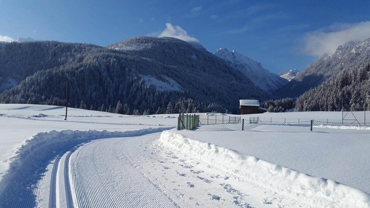 Gasthof Wacht Untertilliach Exteriör bild