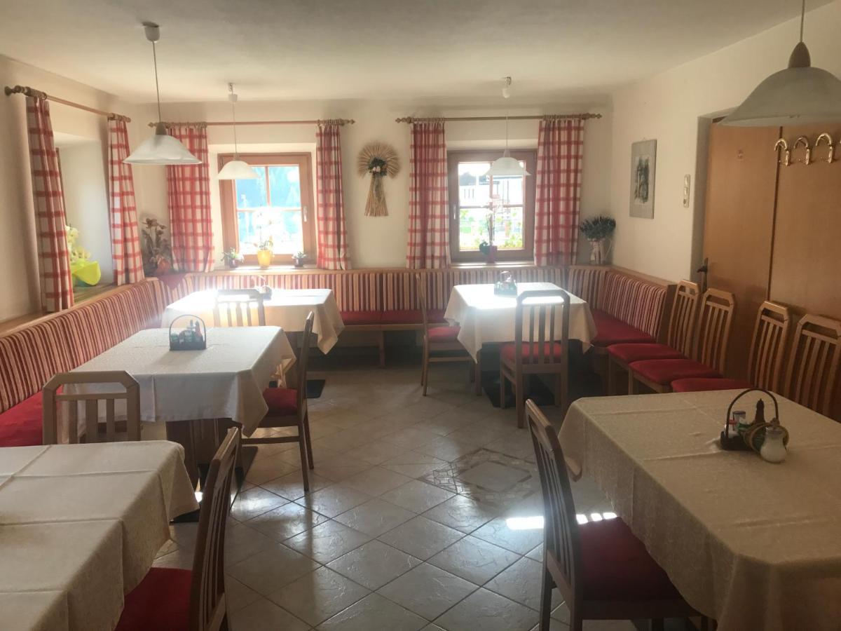 Gasthof Wacht Untertilliach Exteriör bild