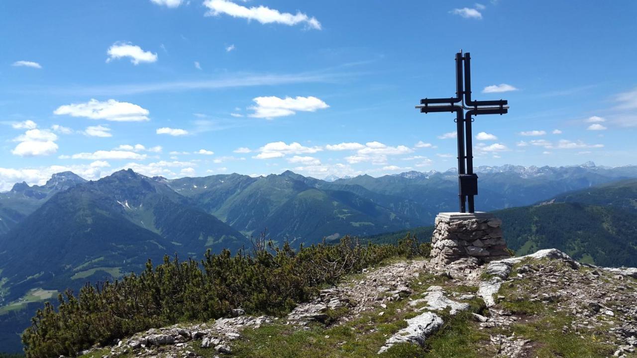 Gasthof Wacht Untertilliach Exteriör bild